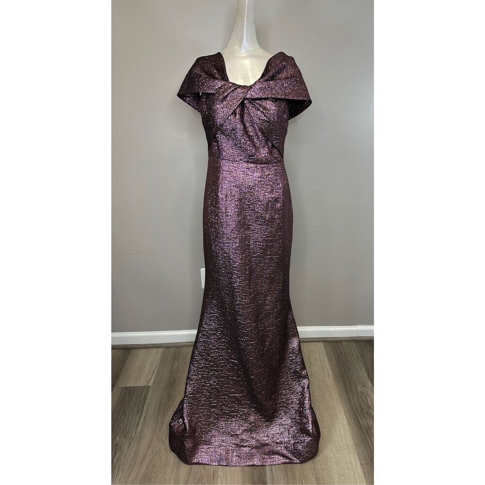Teri Jon by Rickie Freeman Off-The-Shoulder Metallic Gown Size 6 $580 - Picture 6 of 12